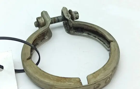 Mercedes-Benz R W251 Muffler pipe connector clamp 