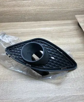 Mercedes-Benz CLA C117 X117 W117 Front fog light trim/grill A1178850222