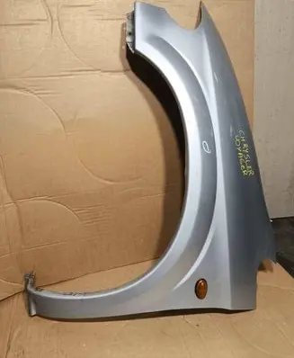 Chrysler Grand Voyager IV Fender