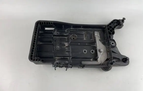 Volkswagen Tiguan Battery tray 5QF915325B