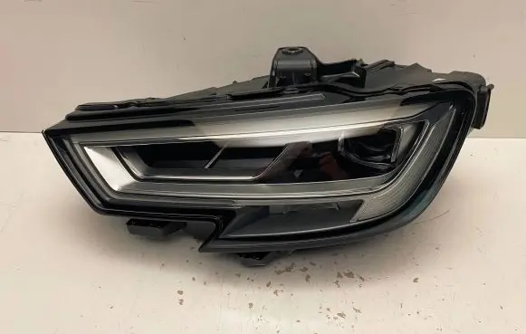Audi A3 S3 8V Headlight/headlamp 8V0941033F 45450858 90104562