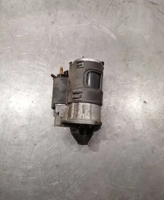 Renault Megane III Starter motor 8200584675B M000T87881