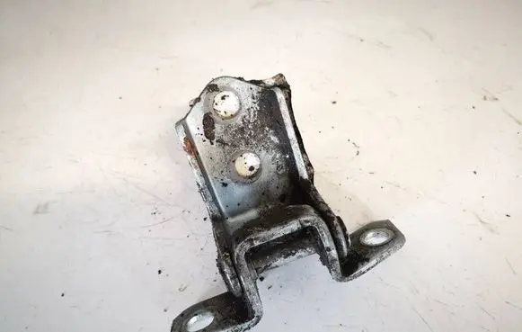 Mazda 3 I Rear door lower hinge