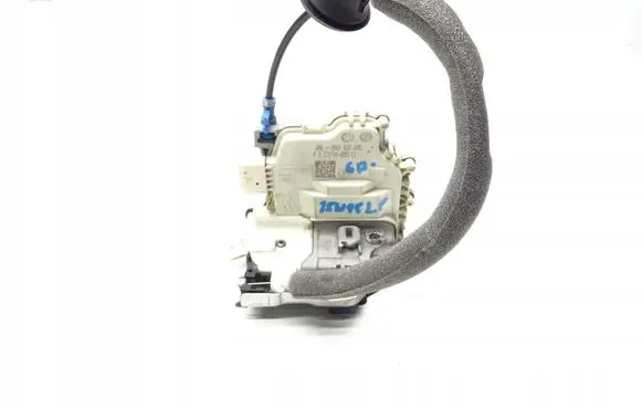 Audi A3 S3 8V Front door lock 8X2837015