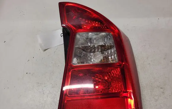 KIA Carens II Rear/tail lights 92402100 924021D0