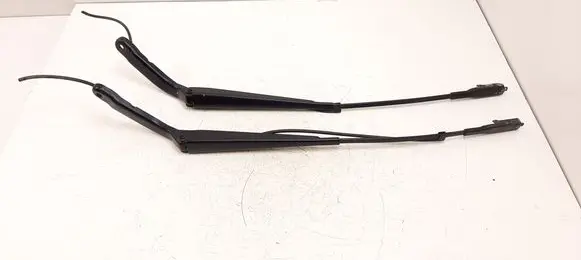 Mercedes-Benz Sprinter W906 Front wiper blade arm A9068200644 A0018205944