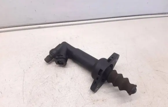 Audi A1 Clutch master cylinder 6R0721261