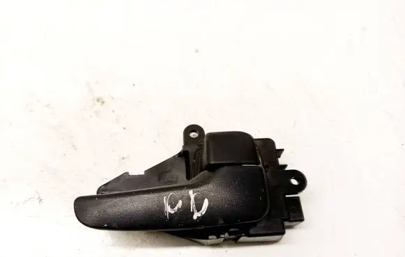 Mitsubishi Outlander Front door interior handle MN105360