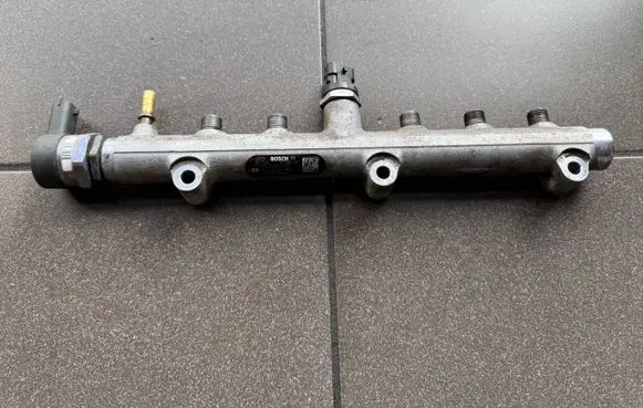 Hyundai H-1, Starex, Satellite Fuel main line pipe 0445214103