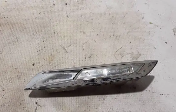 BMW 5 GT F07 Front fender indicator light 7199634