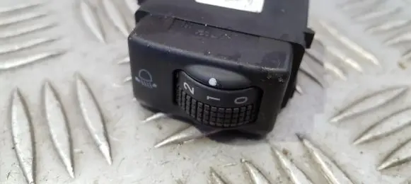 Nissan Note (E11) Headlight level height control switch 231909U00A
