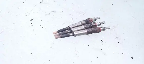 Volkswagen Touran I Glow plug N10591602