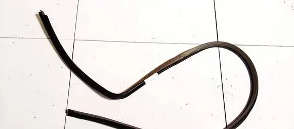 Honda CR-V Rubber seal front coupe door 