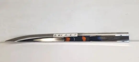 Honda HR-V Front door trim (molding) 