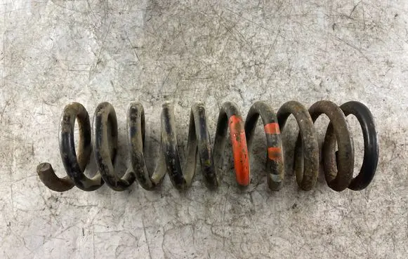 Mercedes-Benz C W202 Rear coil spring