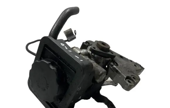 BMW 3 E46 Power steering pump 2247556 32422247556