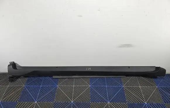 Toyota C-HR I Sill 