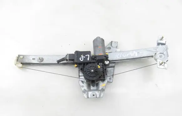 Toyota Avensis T220 Front door window regulator with motor 119735XXX