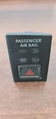 Volkswagen Golf VIII Hazard light switch 5G1919535 E313C025 2000000398754