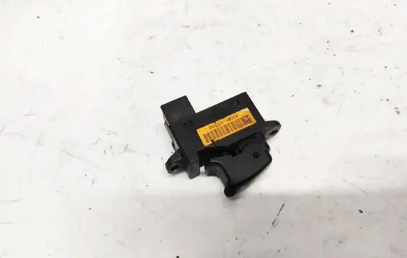 KIA Rio Electric window control switch 935811g000 93581-1g000