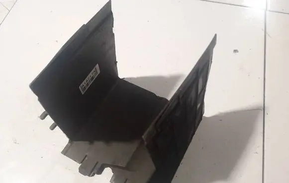 Audi A3 S3 8P Battery box tray 1k0915335