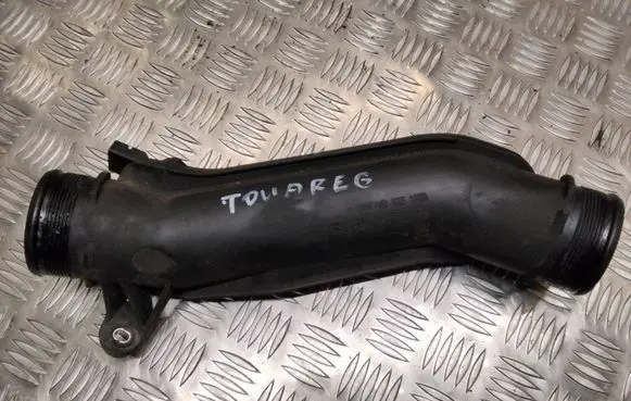 Volkswagen Touareg II Intercooler hose/pipe 7P0145795