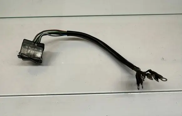 Mercedes-Benz 380 560SEC C126 Other relay 1268204010