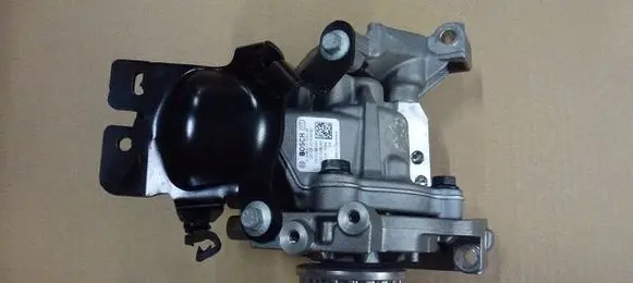 Mercedes-Benz Sprinter W906 Fuel injection high pressure pump 0445010763T