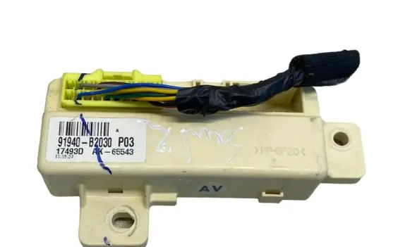 KIA Soul Fuse module 91940B2030 17493D