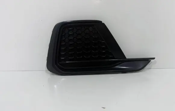 Audi A1 Front bumper lower grill 82A807682E