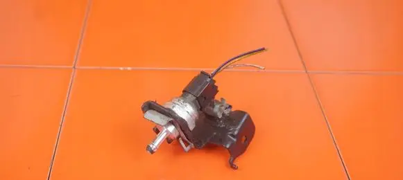 Nissan Qashqai Fuel pressure sensor H8200443535 R9M405
