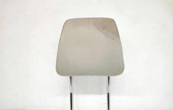 Skoda Octavia Mk3 (5E) Front seat headrest 