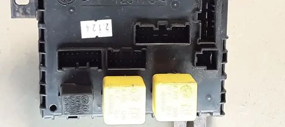 Alfa Romeo 156 Fuse module 46447809A223 A72752082461739 A7275817676504