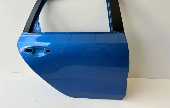 KIA Ceed Rear door