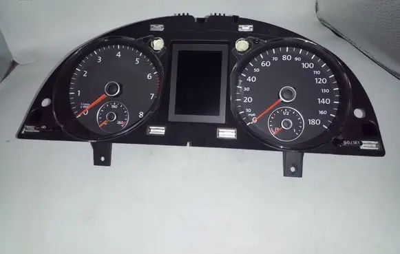 Volkswagen PASSAT CC Speedometer (instrument cluster) 3C8920970J