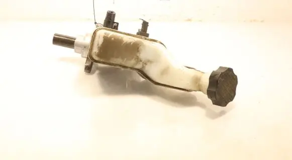 Hyundai i40 Master brake cylinder
