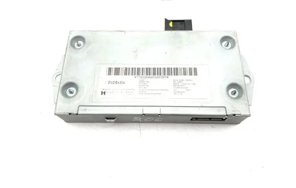 Jaguar XK - XKR HiFi Audio sound control unit 8X2314D212AA