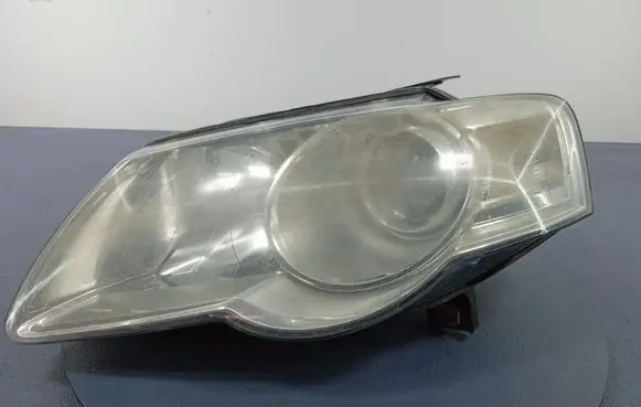 Volkswagen PASSAT B5.5 Headlight/headlamp 3C0941005J