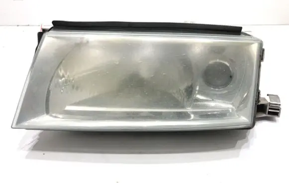 Skoda Octavia Mk1 (1U) Headlight/headlamp 1U1941015E