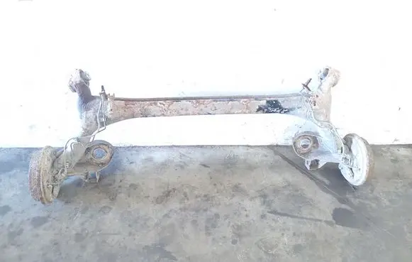 Volkswagen Polo Rear axle beam 