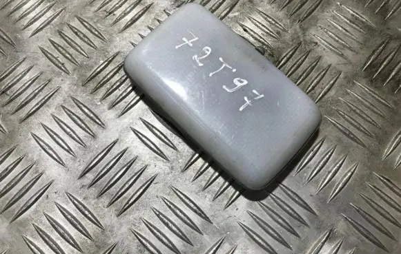 Toyota RAV 4 (XA20) Rear seat light