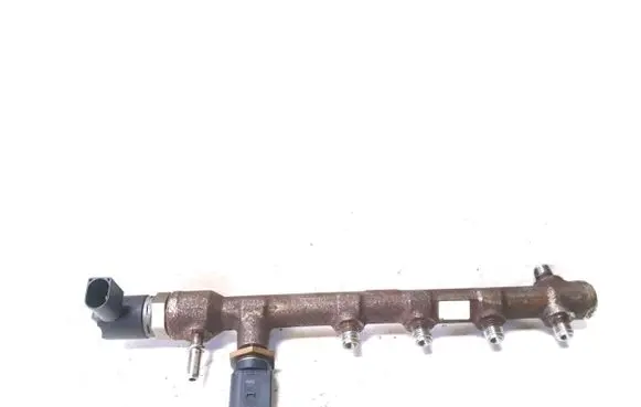 Ford Focus Fuel main line pipe