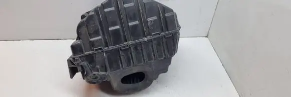 Renault Scenic III - Grand scenic III Air filter box 8200947663