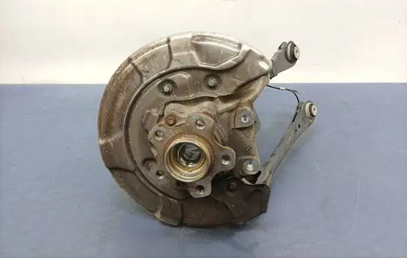 BMW 5 G30 G31 G38 Front wheel hub spindle knuckle 6866338