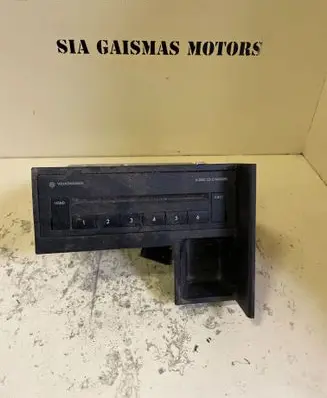Volkswagen Touran I CD/DVD changer 1T0035110B VZ3Z8S7693386