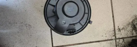 Seat Alhambra (Mk1) Heater fan/blower 7M1819021