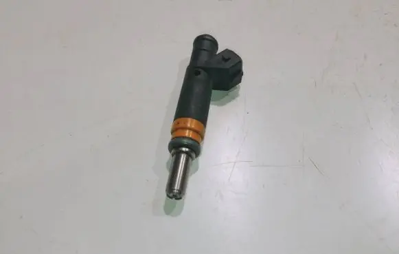 BMW 7 E65 E66 Fuel injector 7506924 2051B11983
