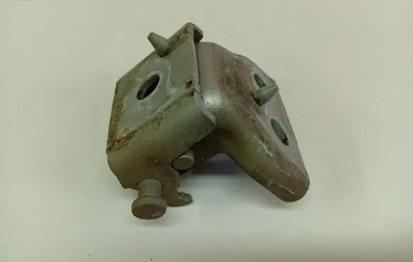 Peugeot Partner Front door upper hinge 