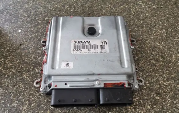 Volvo XC60 Engine control unit/module 31272462AA 0281012765