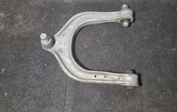BMW X7 G07 Front upper control arm/wishbone 6883116